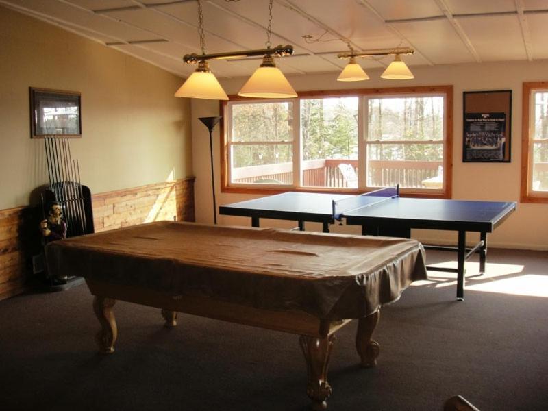 Hiawatha Lodge Inn Игл-Ривер Экстерьер фото