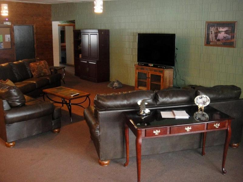 Hiawatha Lodge Inn Игл-Ривер Экстерьер фото